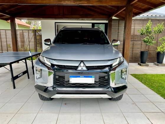 MITSUBISHI L200 TRITON 2.4 16V TURBO DIESEL SPORT HPE-S CD 4P 4X4 AUTOMÁTICO
